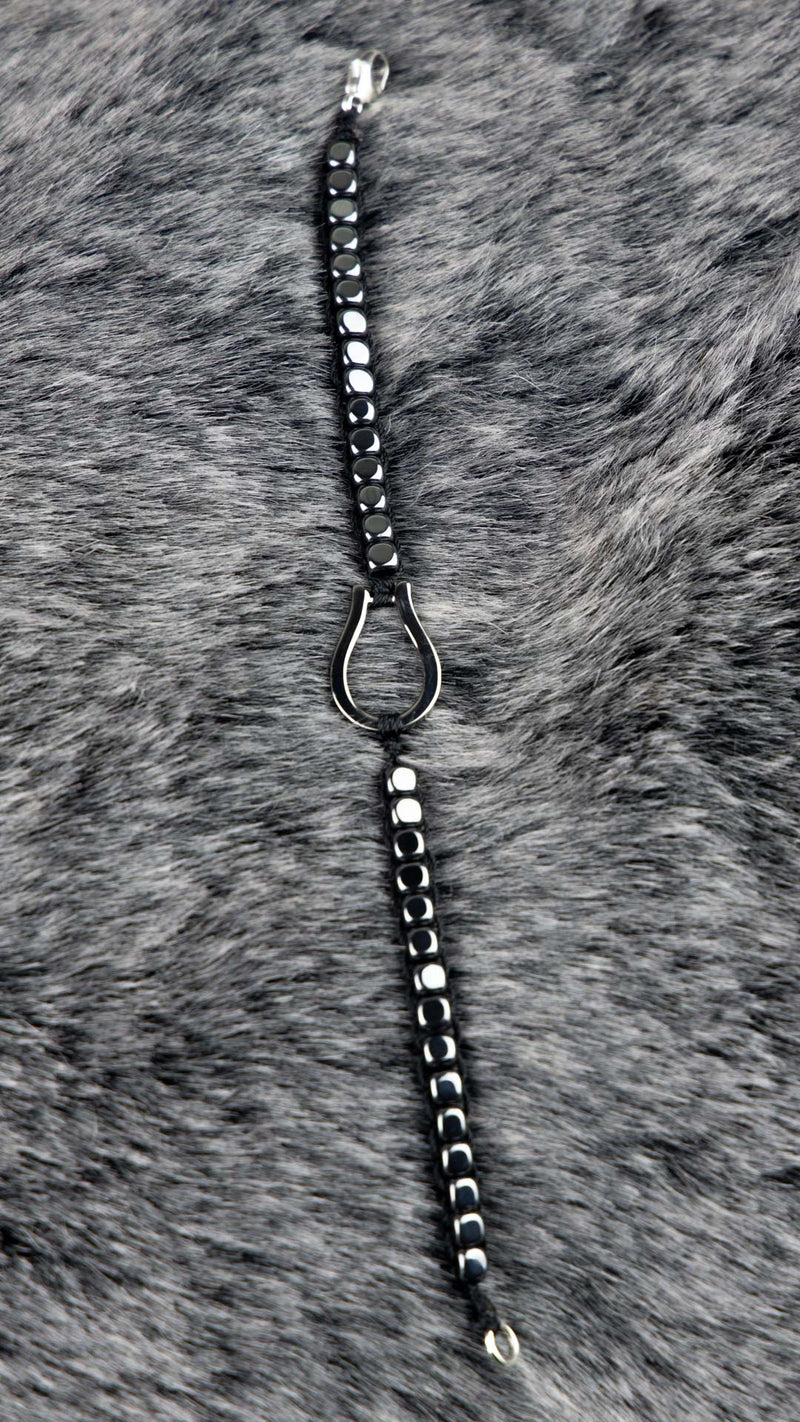 Bracciale scuro con cubi in ematite