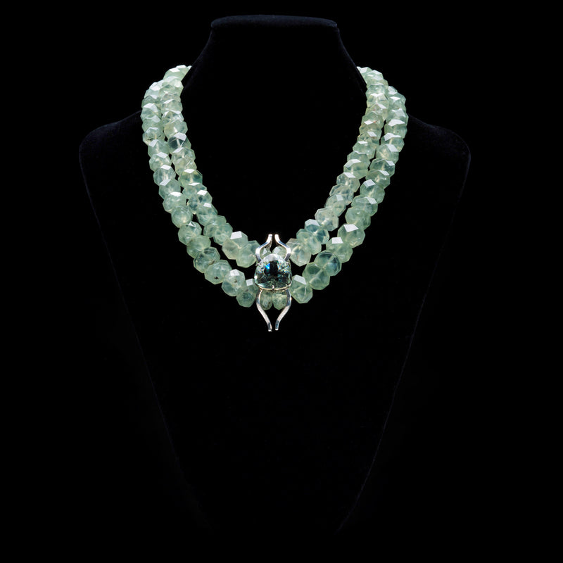 Collana in prinite con prasiolite centrale