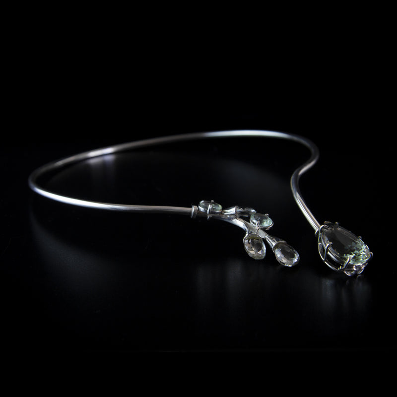 Collare in argento con goccia di Prasiolite